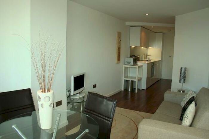 2 Bedroom Apartment To Rent In Bridgewater Place, Water Lane, City Centre, LS11