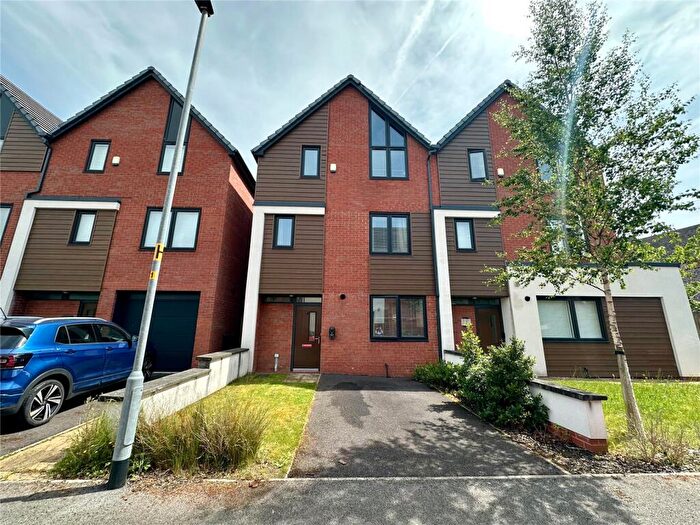 5 Bedroom Semi Detached House For Sale In Christie Way, Chorlton, M21