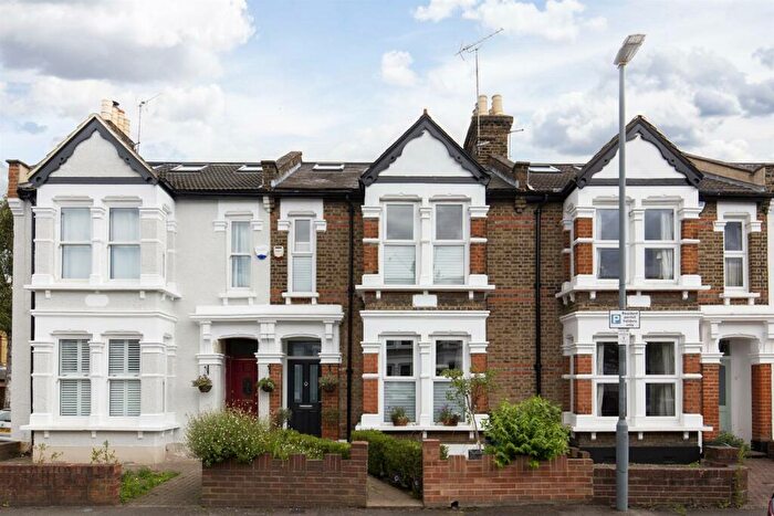 5 Bedroom Terraced House To Rent In Oak Hall Road, Wanstead, E11