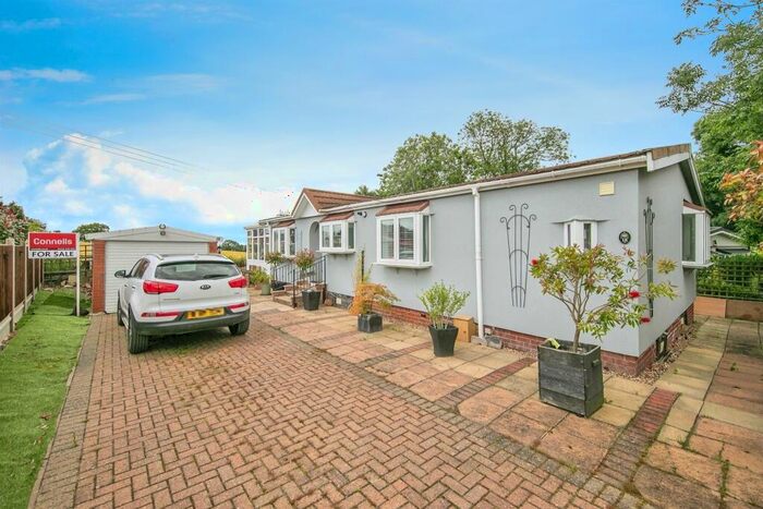 2 Bedroom Park Home For Sale In Chalk Hill Lane, Great Blakenham, Ipswich, IP6