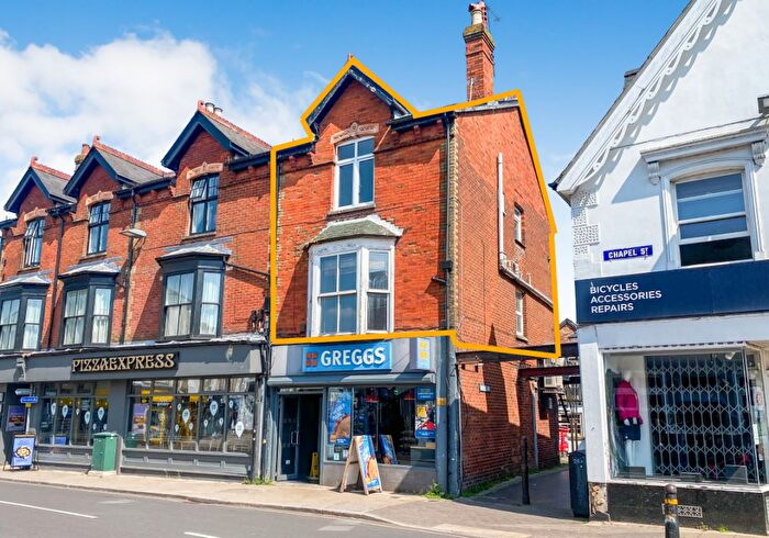 3 Bedroom Flat For Sale In A Chapel Street, Petersfield, GU32