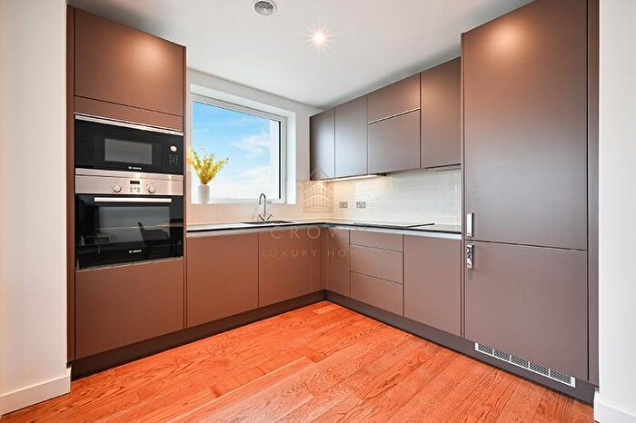 2 Bedroom Apartment For Sale In Walton Heights, Elephant & Castle, SE17