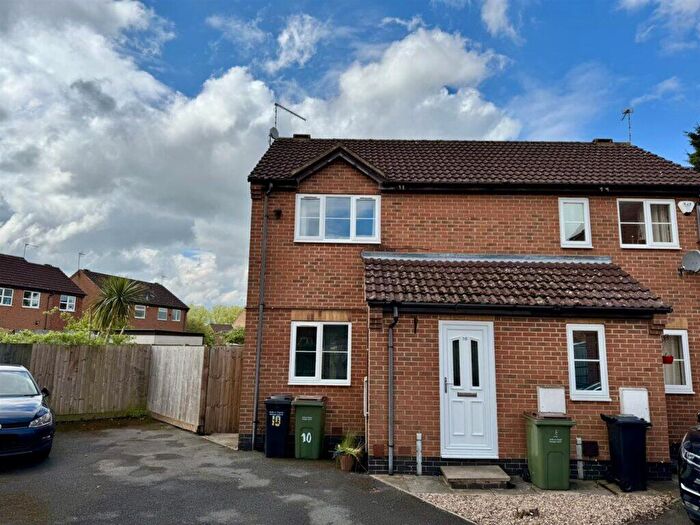 2 Bedroom Semi-Detached House To Rent In Towpath Link, South Wigston, LE18