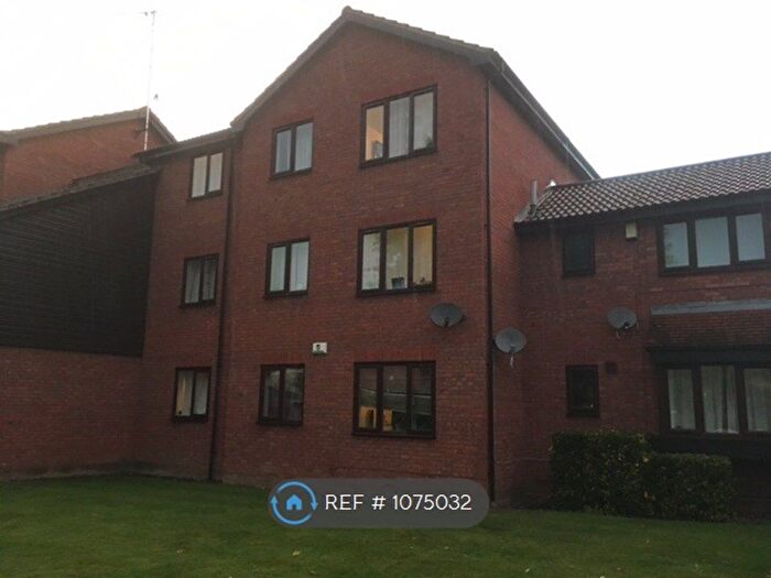 2 Bedroom Flat To Rent In Belvedere, Belvedere, DA17