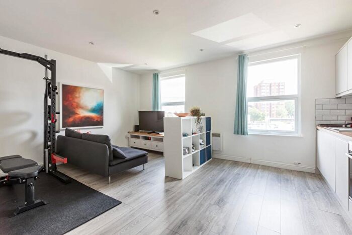 1 Bedroom Flat To Rent In Lansdowne Road, Croydon, CR0