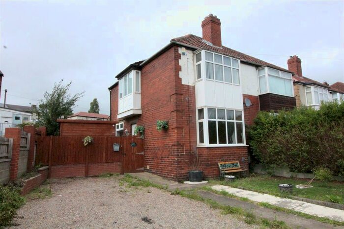 3 Bedroom Semi-Detached House To Rent In Leeds Old Road, Heckmondwike, WF16