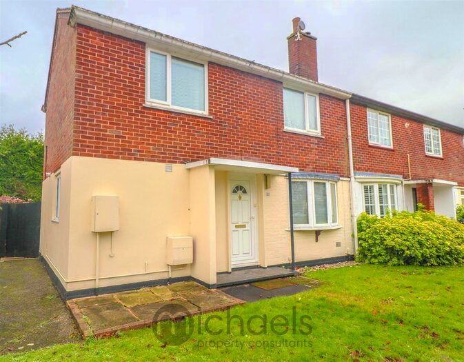 2 Bedroom End Of Terrace House To Rent In Elmwood Avenue, Colchester, CO2