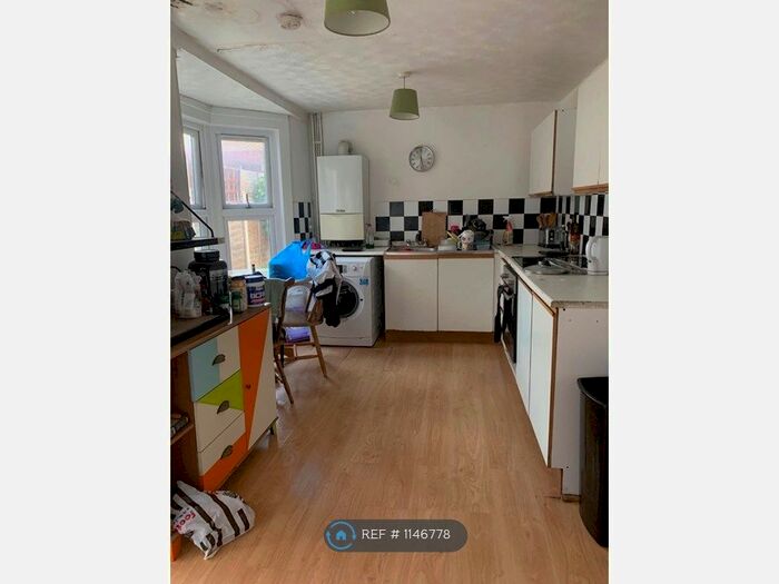 4 Bedroom Terraced House To Rent In Fentons Avenue, London, E13