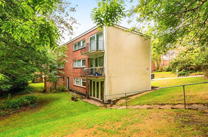 2 Bedroom Flat For Sale In Hiltingbury Road, Hiltingbury, Chandler's Ford, SO53