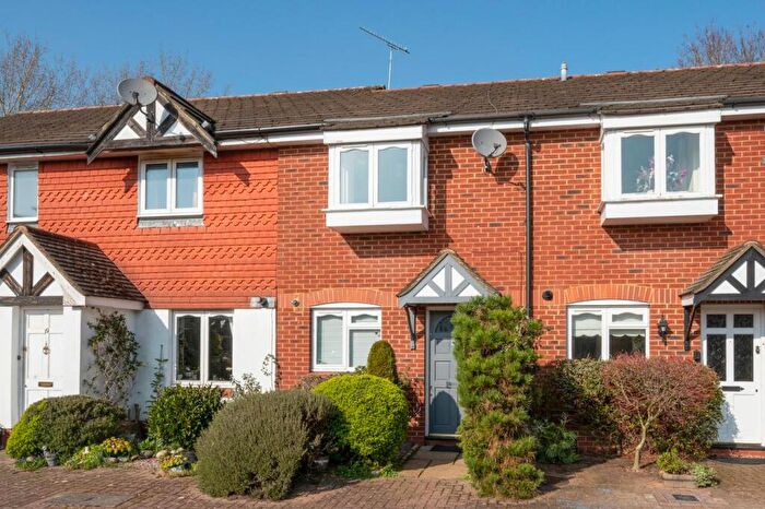 2 Bedroom Terraced House For Sale In Eyston Drive, Weybridge, KT13
