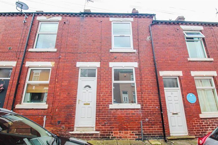 2 Bedroom Terraced House For Sale In Denstone Street, Wakefield, WF1