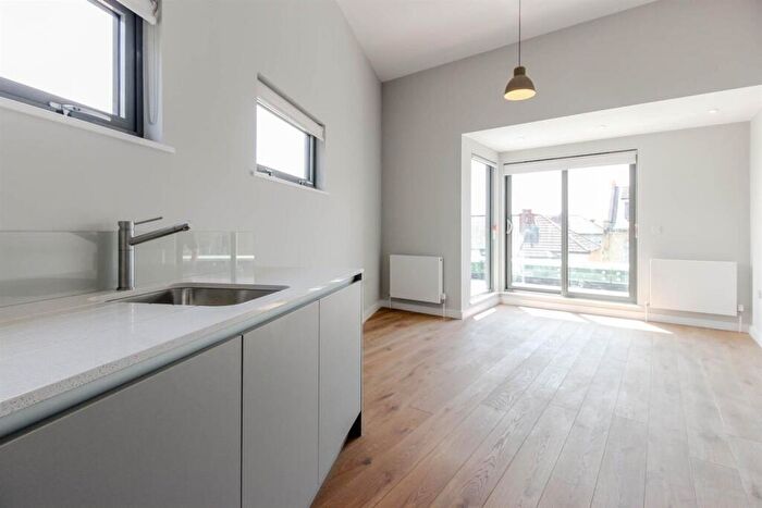 2 Bedroom Apartment To Rent In Stanley Road, North Chingford, E4