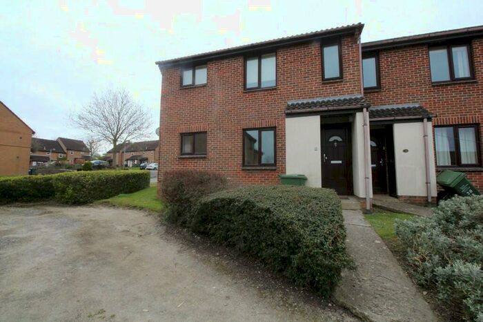 1 Bedroom Flat To Rent In Highgrove Close, Calne, SN11