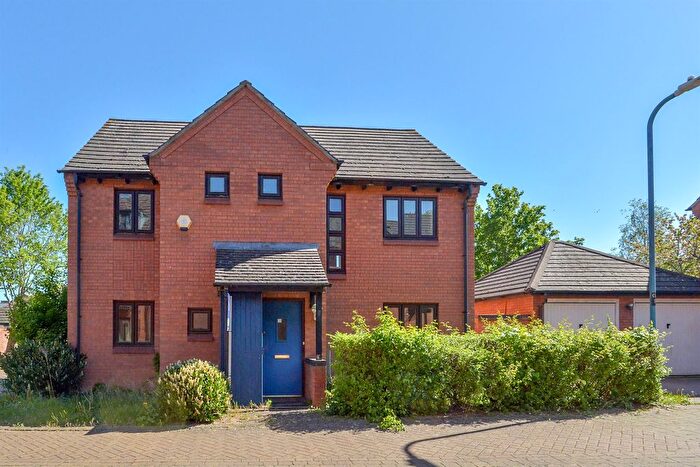 4 Bedroom Detached House For Sale In Cadeby Court, Broughton, Milton Keynes, MK10