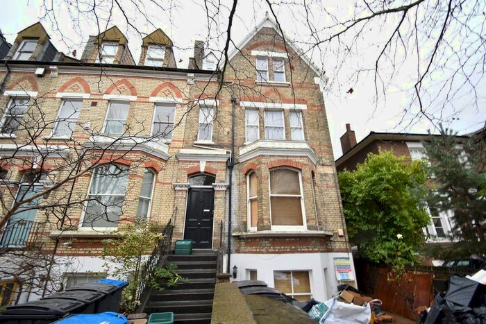 1 Bedroom Flat To Rent In Maple Road, Surbiton KT6