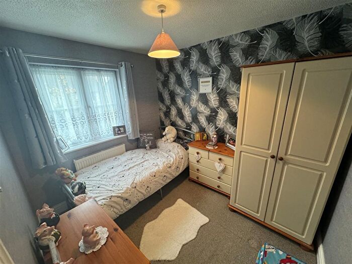 4 Bedroom Detached House For Sale In Palmers Croft, Chelmsford, CM2