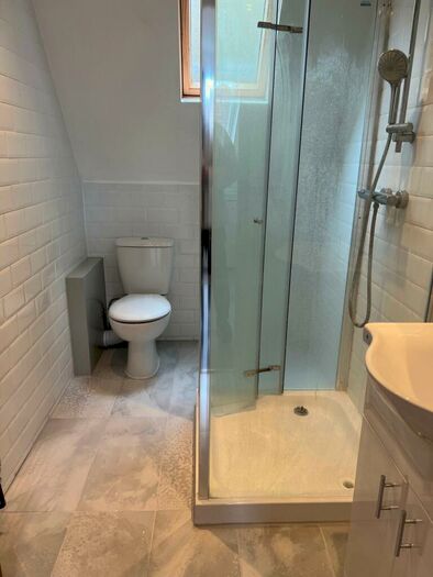 Studio To Rent In Brent Street, Hendon, NW4