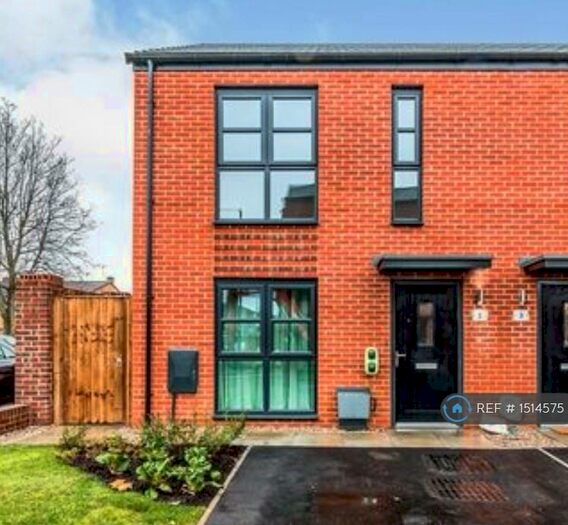 2 Bedroom Semi-Detached House To Rent In Kingsheath Street, Manchester, M40