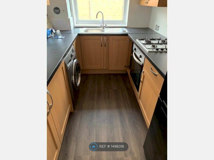 2 Bedroom Flat To Rent In Maldon Road, London, SM6