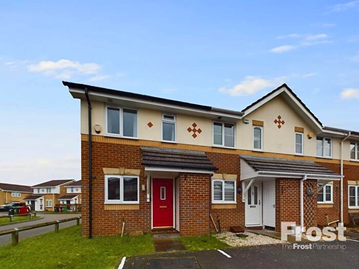 2 Bedroom End Of Terrace House To Rent In Palace Close, Slough, Berkshire, SL1