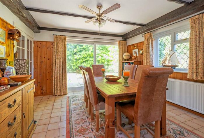 4 Bedroom Detached House For Sale In Monkton Close, Ferndown, BH22