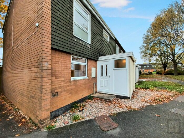 3 Bedroom End Of Terrace House To Rent In Medway, Tamworth B77