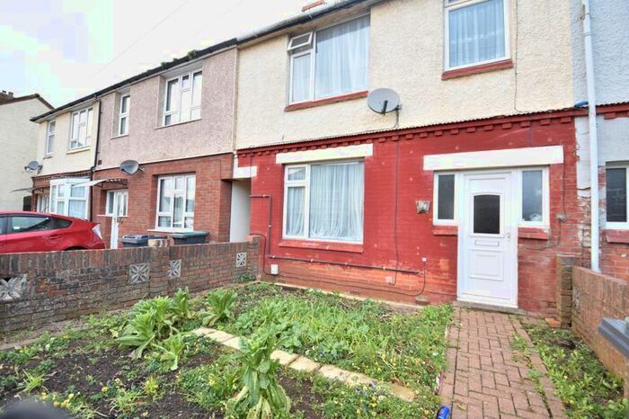 3 Bedroom Terraced House To Rent In Tower Road, Luton LU2