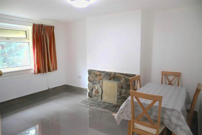 2 Bedroom Flat To Rent In Dormers Wells Lane, Southall, UB1