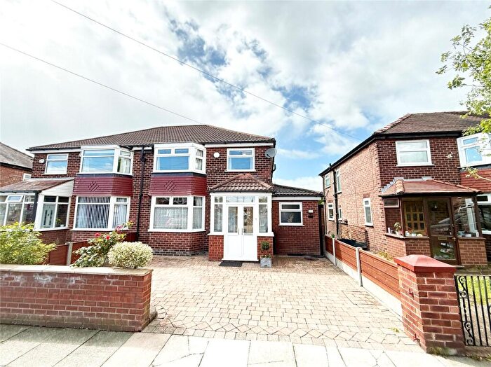 4 Bedroom Semi-Detached House For Sale In Farlands Drive, Didsbury, M20