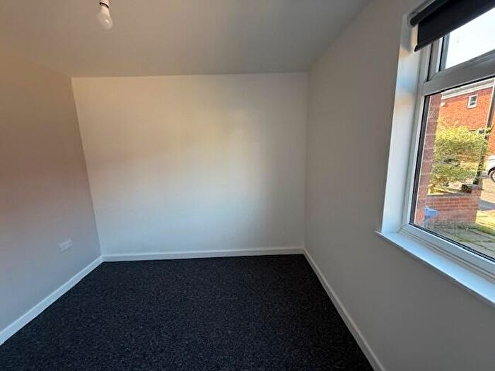 6 Bedroom Semi-Detached House For Sale In Honey Close, Norwich, Norfolk, NR1