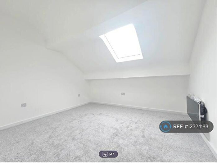 2 Bedroom Flat To Rent In Abbeydale Road, Sheffield, S7