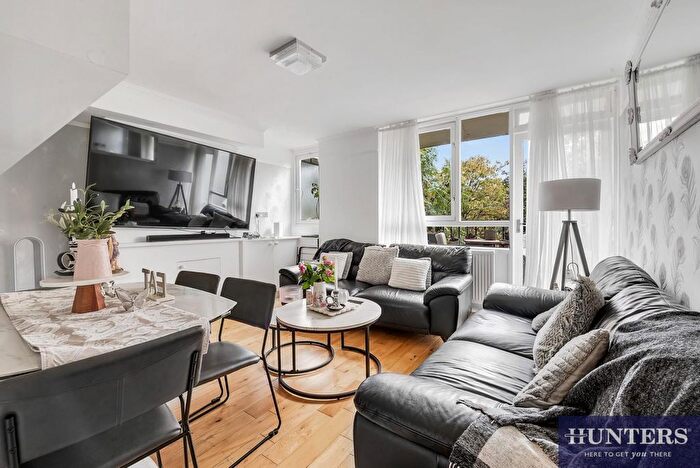 3 Bedroom Flat For Sale In Randolph Gardens, London, NW6