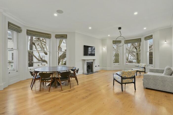 2 Bedroom Flat To Rent In Holland Park, London, W11