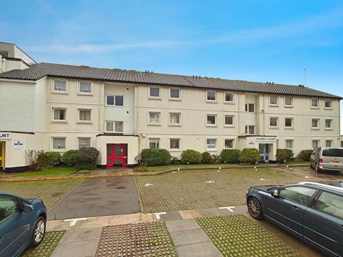 2 Bedroom Flat For Sale In Sandgate High Street, Sandgate, CT20