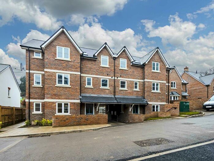 1 Bedroom Apartment To Rent In Walsham Close, Hemel Hempstead, HP1