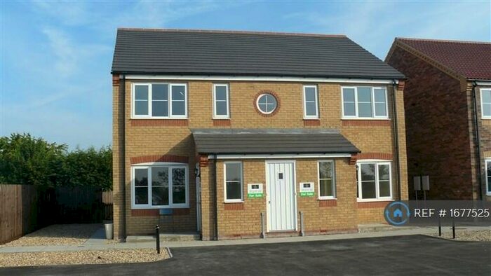 1 Bedroom Flat To Rent In Harrier Court, South Killingholme, DN40