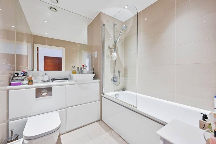 1 Bedroom Flat To Rent In Norman Road, Greenwich, London, SE10