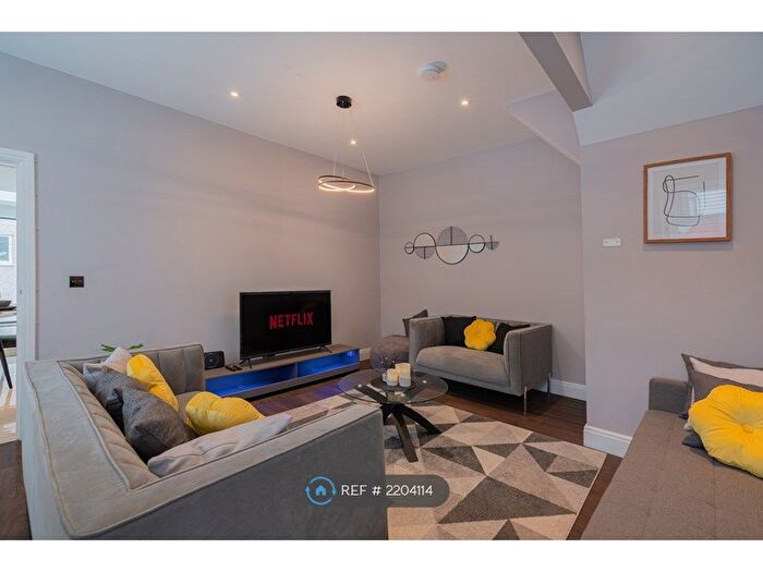 3 Bedroom Semi-Detached House To Rent In Commonwealth Road, London, N17