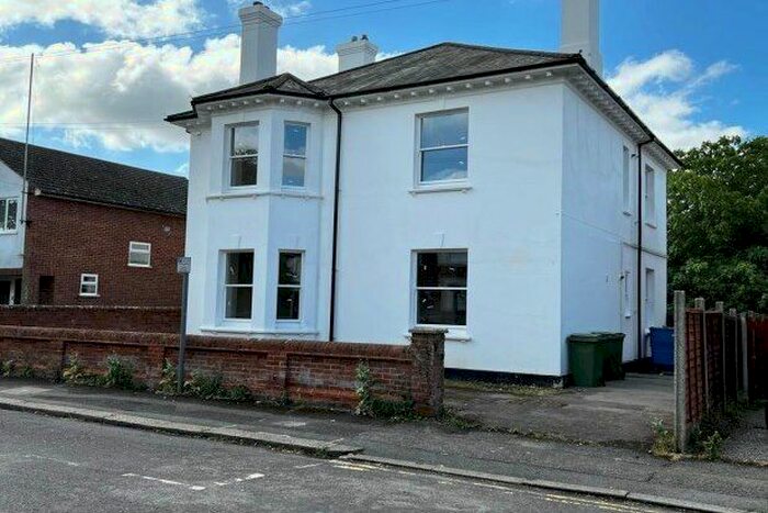 2 Bedroom Flat To Rent In Cromwell Road, Basingstoke, RG21