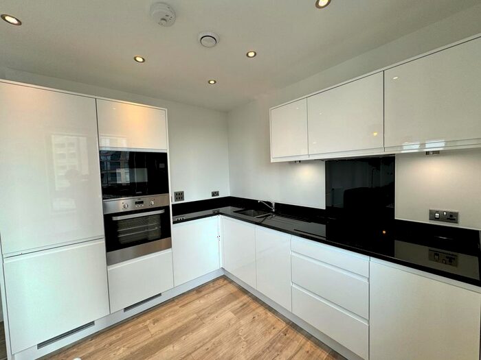 2 Bedroom Flat To Rent In Viscount House, Lakeside Drive, Park Royal, Regency Heights, London, NW10
