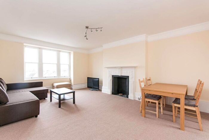 3 Bedroom Flat For Sale In Winchester Avenue, Queen's Park, London, NW6