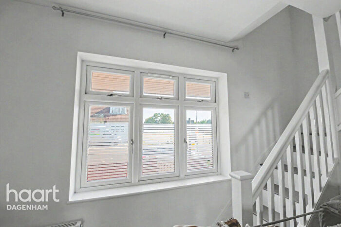 2 Bedroom End Of Terrace House To Rent In Hedgemans Road, Dagenham, RM9
