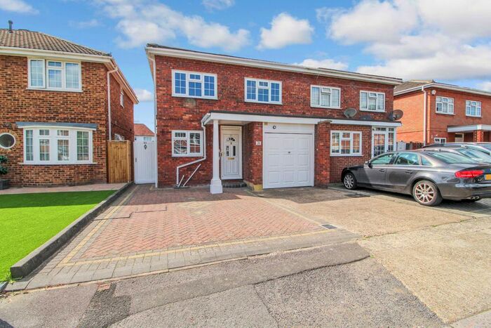 4 Bedroom Semi-Detached House To Rent In Verwood Road, Harrow, HA2