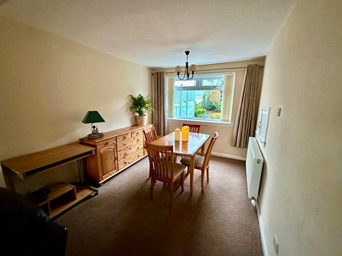 3 Bedroom Semi-Detached House For Sale In Westburn Crescent, Clydebank, Dunbartonshire, G81