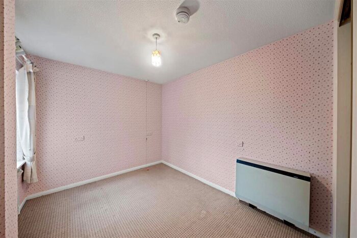 1 Bedroom Retirement Property For Sale In Sunny Bank, London, SE25