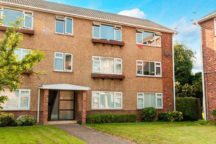 2 Bedroom Apartment For Sale In Shaftesbury Road, Canterbury, Kent, CT2