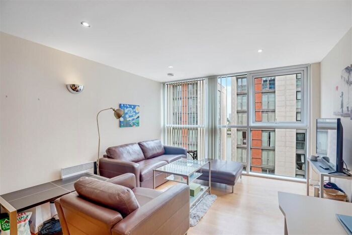 1 Bedroom Apartment For Sale In Baltic Apartments, Royal Victoria Dock, E16