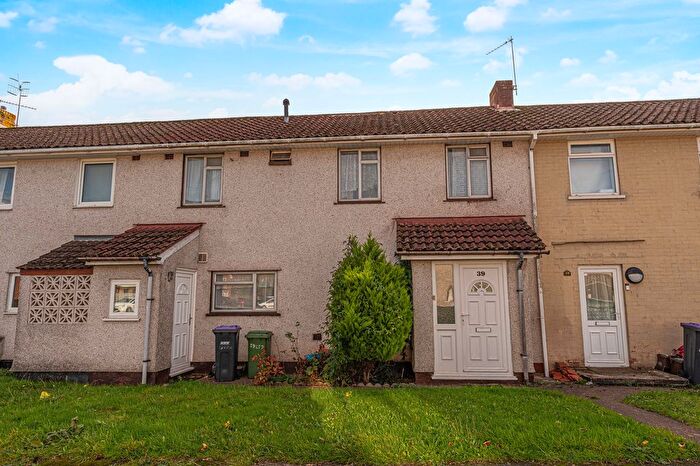 3 Bedroom Terraced House For Sale In Court Farm Road, Llantarnam, NP44