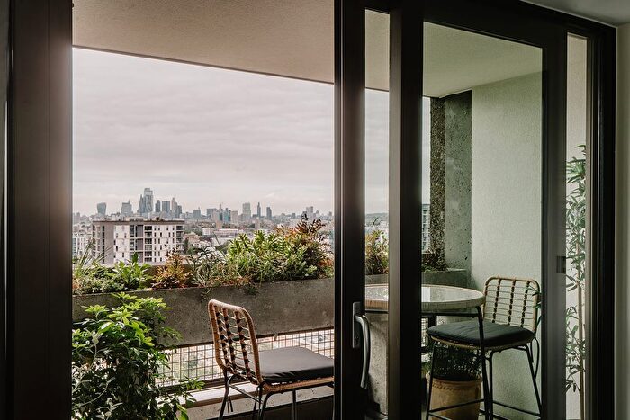 1 Bedroom Flat To Rent In Balfron Tower, St Leonards Road, London, E14