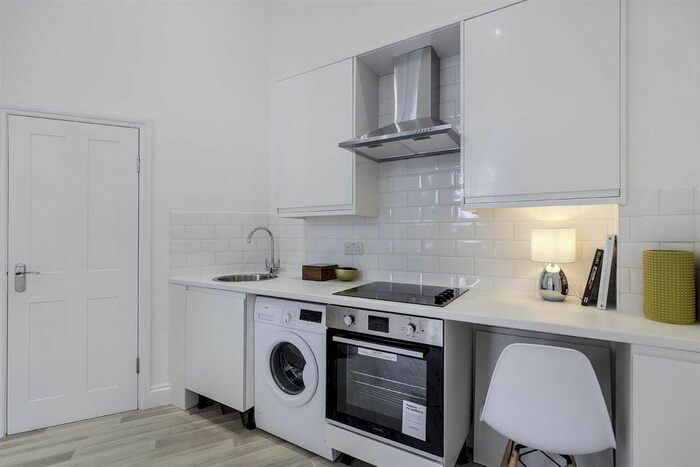 1 Bedroom Flat To Rent In Grittleton Road, London, W9